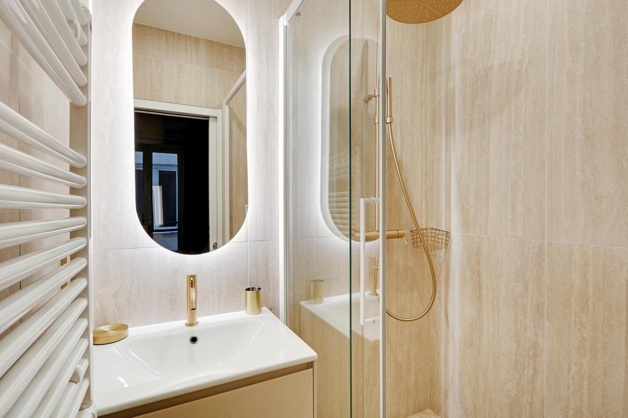פריז Pick A Flat'S Apartments In Opera Saint Lazarre - Rue De L'Isly מראה חיצוני תמונה